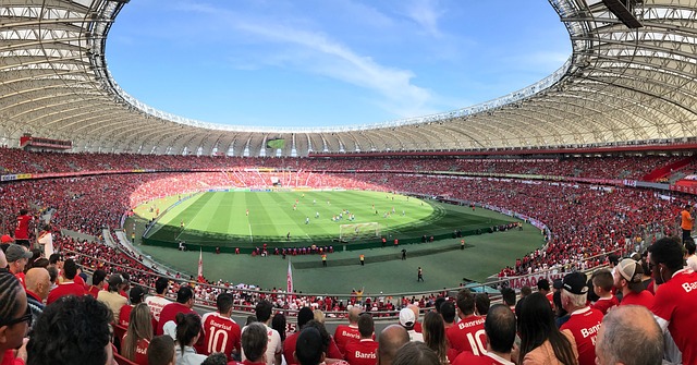 詹姆斯神勇